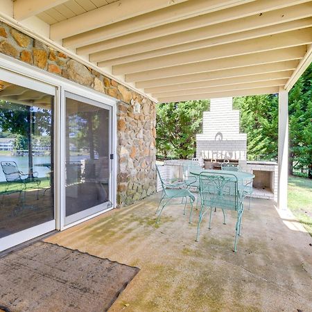 Smith Mountain Lake Retreat With Private Beach! Huddleston Exterior foto