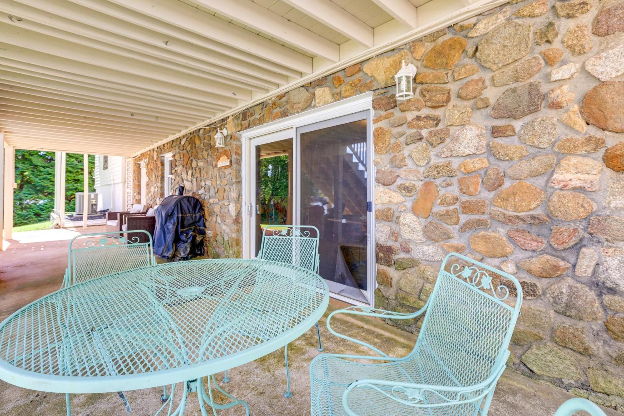 Smith Mountain Lake Retreat With Private Beach! Huddleston Exterior foto