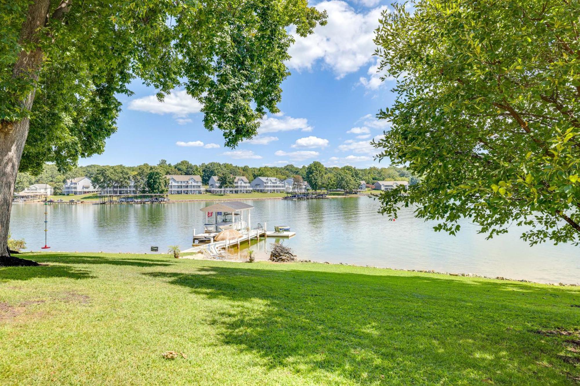 Smith Mountain Lake Retreat With Private Beach! Huddleston Exterior foto